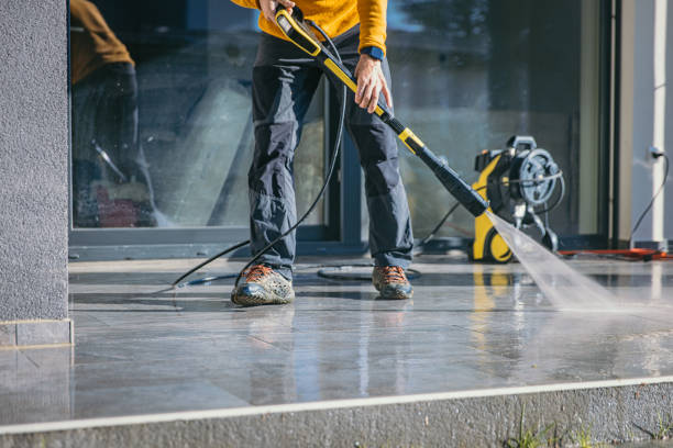 Best Factory Floor Cleaning  in Taft, FL